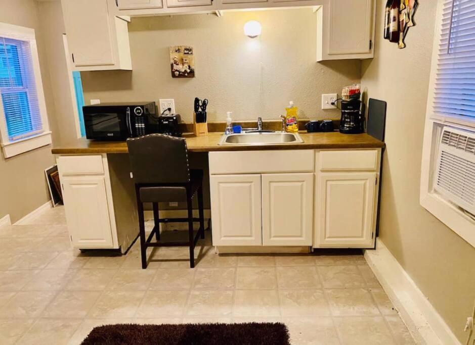 Cherry St Little Love House* Shop*Dine* Rt 66*Expo Center*Bok*Downtown 털사 외부 사진
